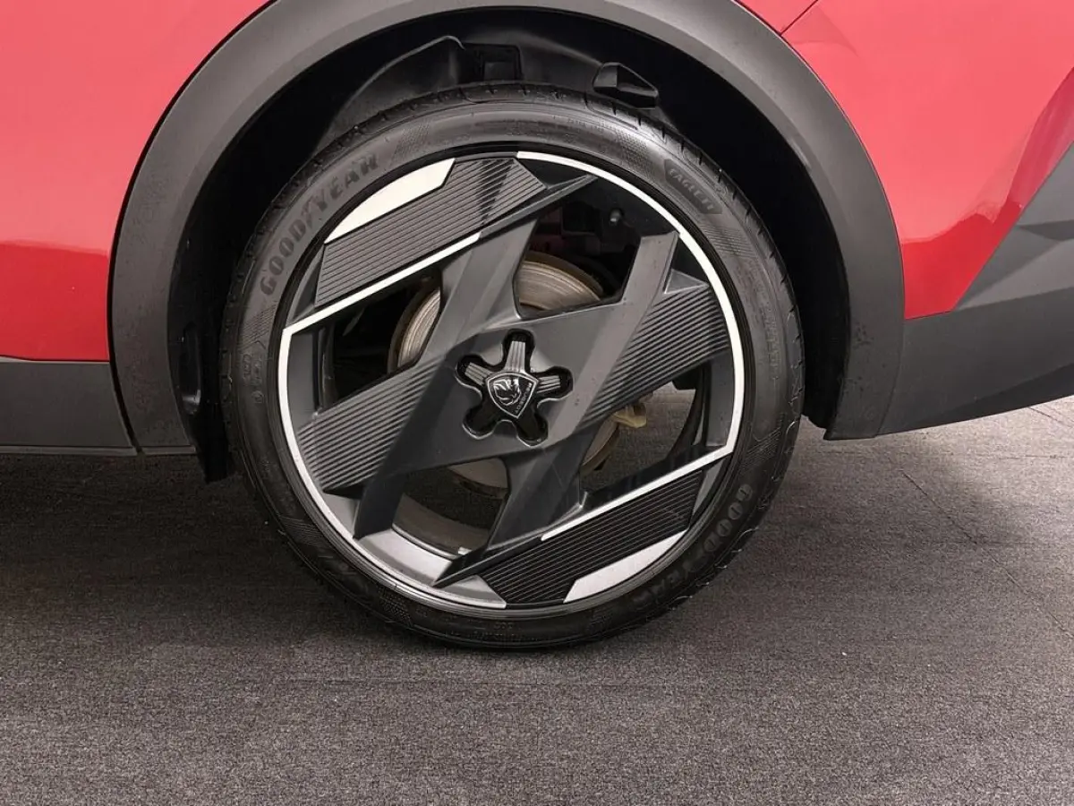 1.6 HYbrid GT 225Pk Navi/Cam/LED/Adap Cruise /Alcantara/Schuif-Kantel Dak/Climat Control