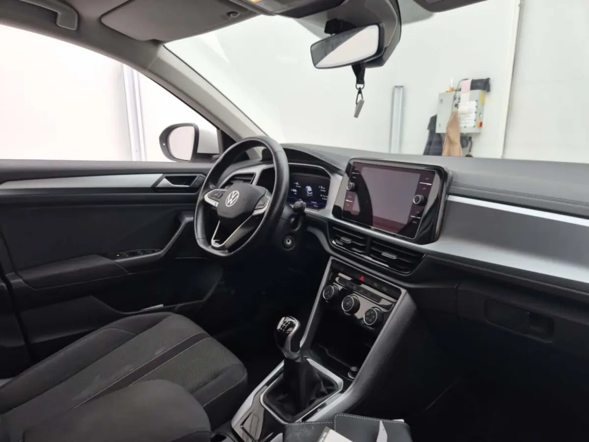 1.0 TSI Life 110 PK| Origineel Nederlands | Navigatie | Achteruitrijcamera | Privacy Glass | Parkeersensoren | Apple Carplay