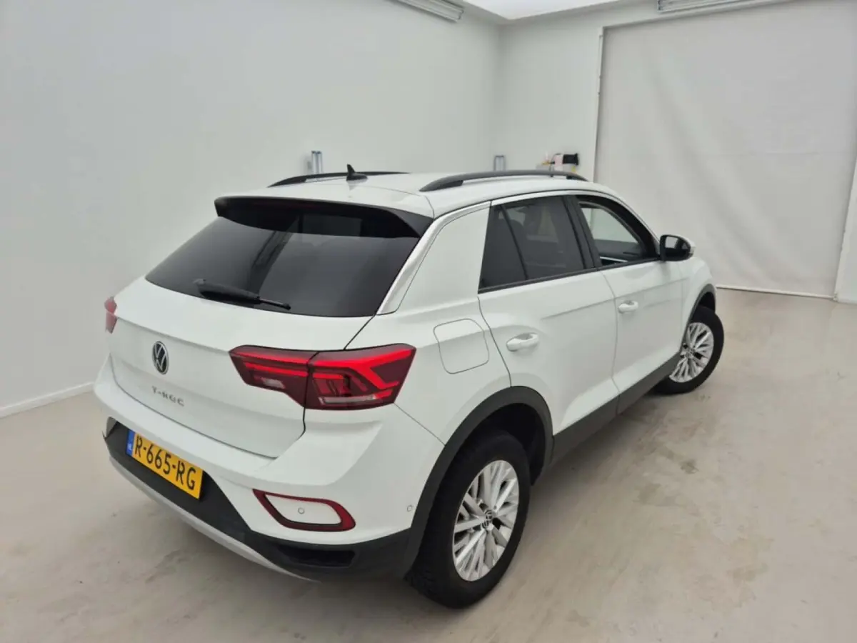 1.0 TSI Life 110 PK| Origineel Nederlands | Navigatie | Achteruitrijcamera | Privacy Glass | Parkeersensoren | Apple Carplay
