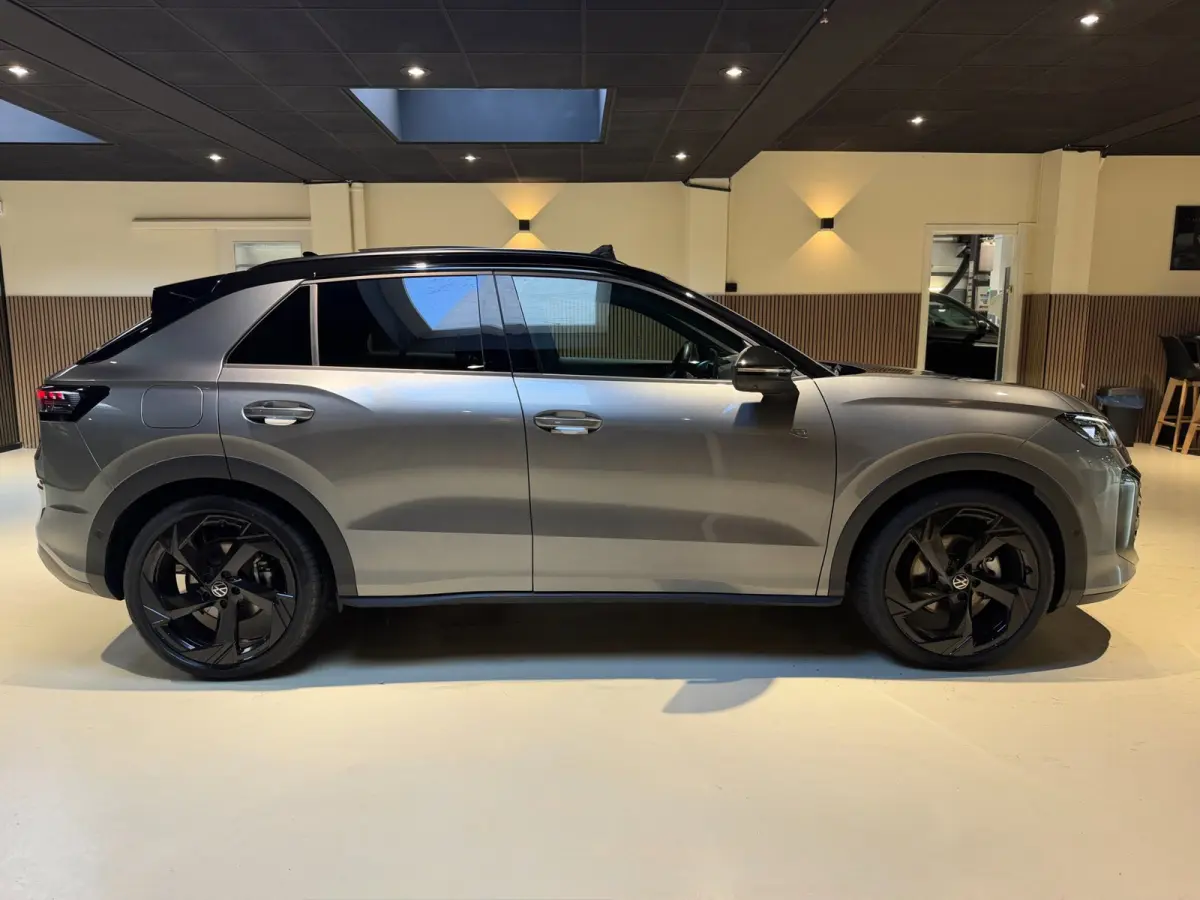 1.5 eTsi R-Line First Edition|Pano|Matrix|Keyless|H&K|HUD|360|