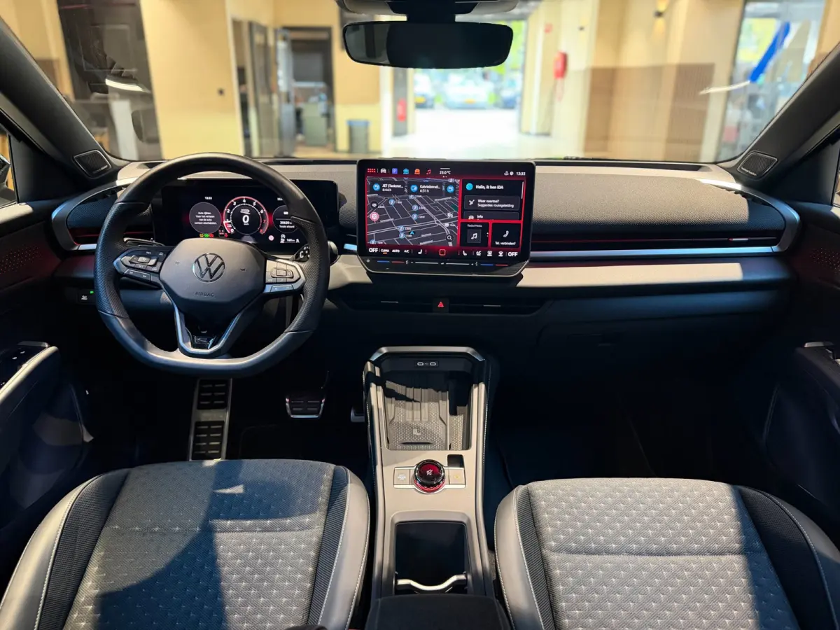 1.5 eTsi R-Line First Edition|Pano|Matrix|Keyless|H&K|HUD|360|