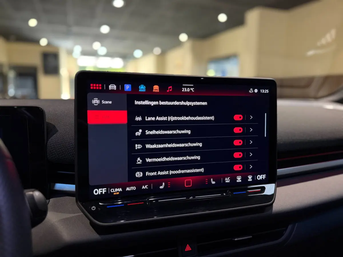 1.5 eTsi R-Line First Edition|Pano|Matrix|Keyless|H&K|HUD|360|