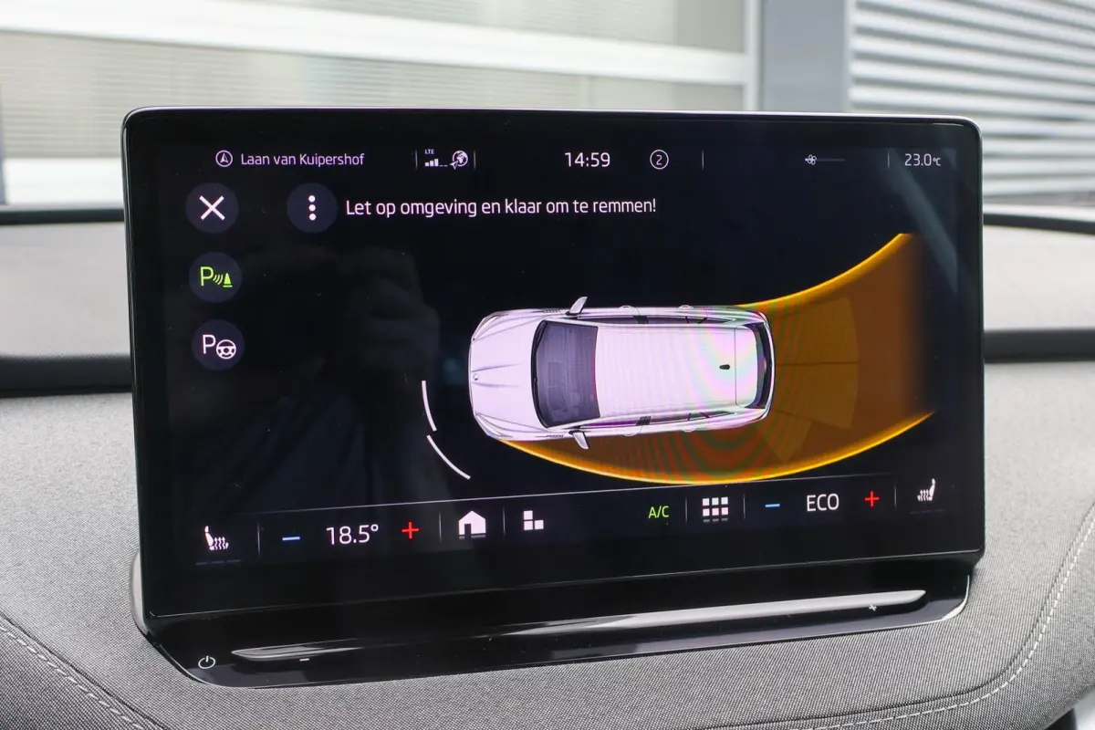 60 180pk | SoH 93% | Navigatie | Apple CarPlay/ Android Auto | Parkeersensoren Voor/Achter | Cruise Control | Stoelverwarming