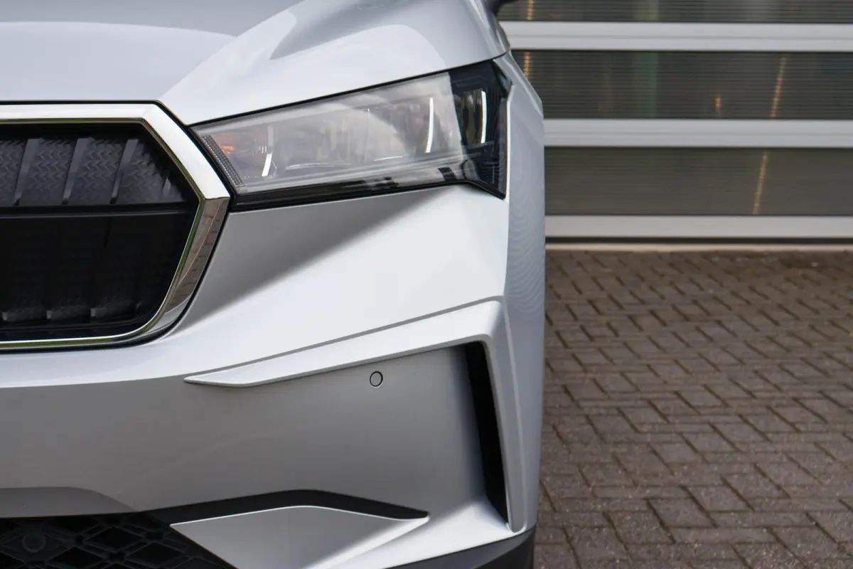 60 180pk | SoH 93% | Navigatie | Apple CarPlay/ Android Auto | Parkeersensoren Voor/Achter | Cruise Control | Stoelverwarming