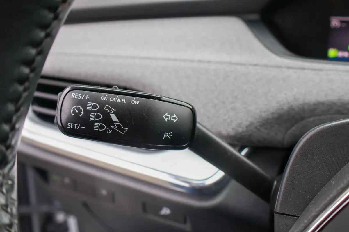 60 180pk | SoH 93% | Navigatie | Apple CarPlay/ Android Auto | Parkeersensoren Voor/Achter | Cruise Control | Stoelverwarming