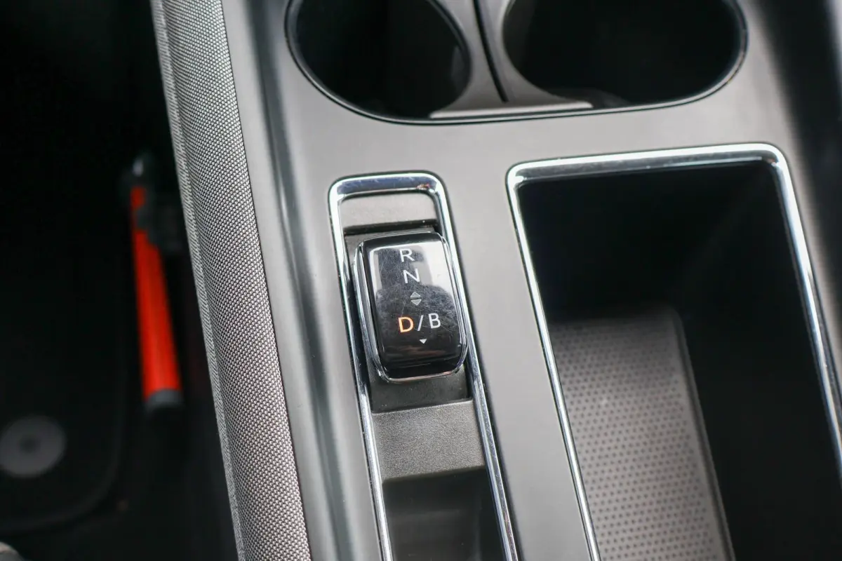 60 180pk | SoH 93% | Navigatie | Apple CarPlay/ Android Auto | Parkeersensoren Voor/Achter | Cruise Control | Stoelverwarming