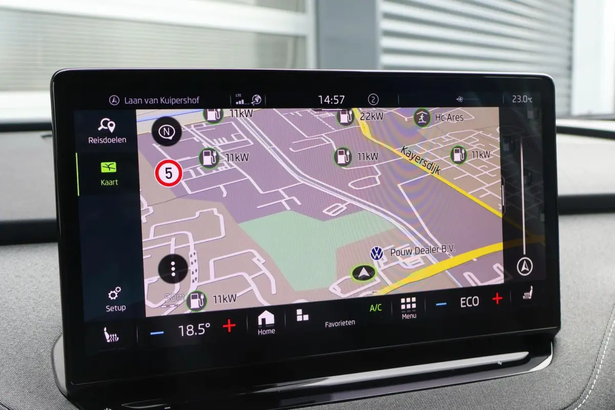 60 180pk | SoH 93% | Navigatie | Apple CarPlay/ Android Auto | Parkeersensoren Voor/Achter | Cruise Control | Stoelverwarming