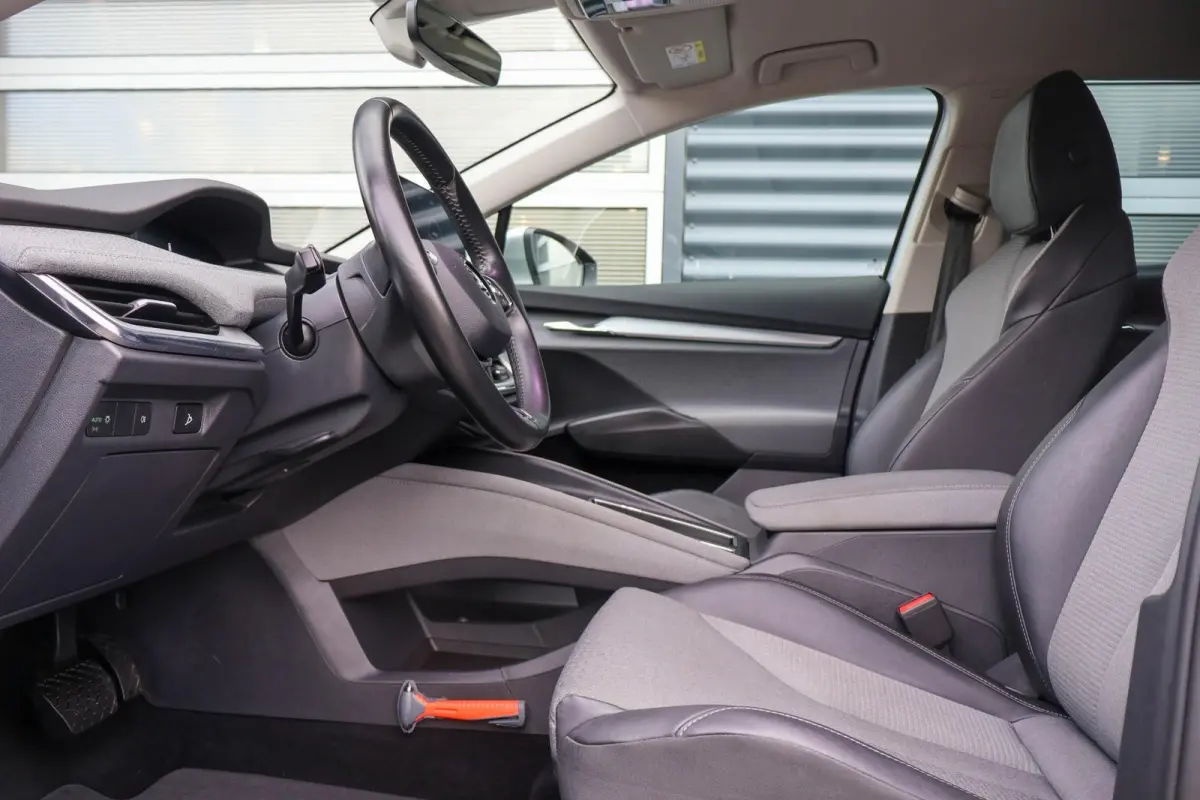 60 180pk | SoH 93% | Navigatie | Apple CarPlay/ Android Auto | Parkeersensoren Voor/Achter | Cruise Control | Stoelverwarming
