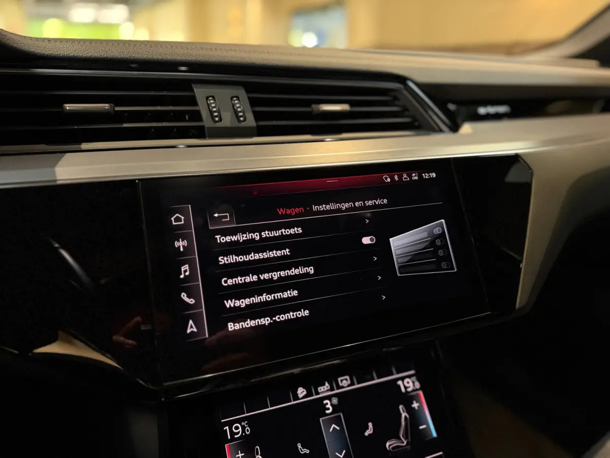 E-tron 50 quattro edition Black 71 kWh|Pano|Matrix|Memory|S line|Keyless|