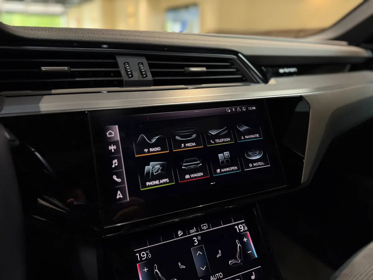 E-tron 50 quattro edition Black 71 kWh|Pano|Matrix|Memory|S line|Keyless|