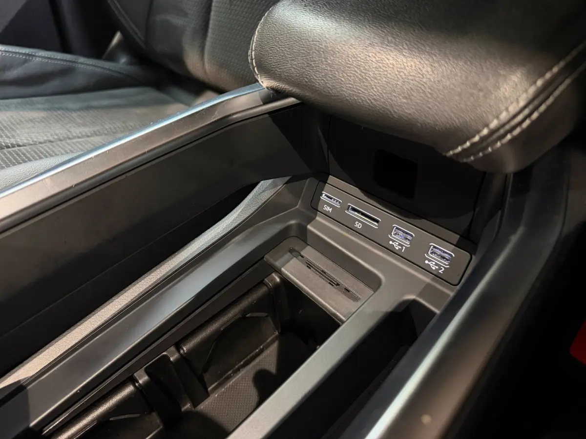 E-tron 50 quattro edition Black 71 kWh|Pano|Matrix|Memory|S line|Keyless|