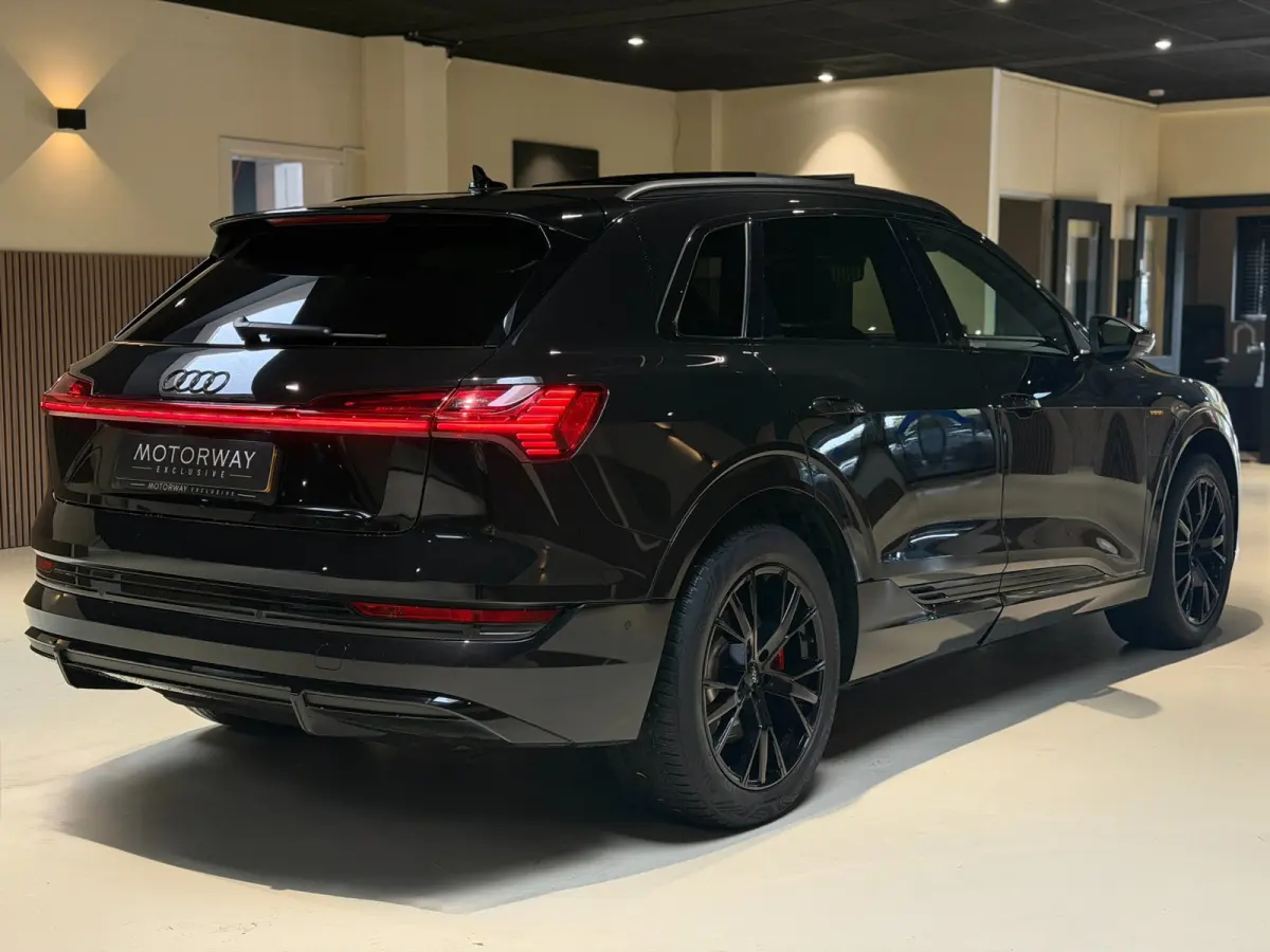 E-tron 50 quattro edition Black 71 kWh|Pano|Matrix|Memory|S line|Keyless|