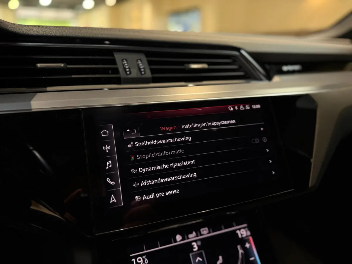 E-tron 50 quattro edition Black 71 kWh|Pano|Matrix|Memory|S line|Keyless|