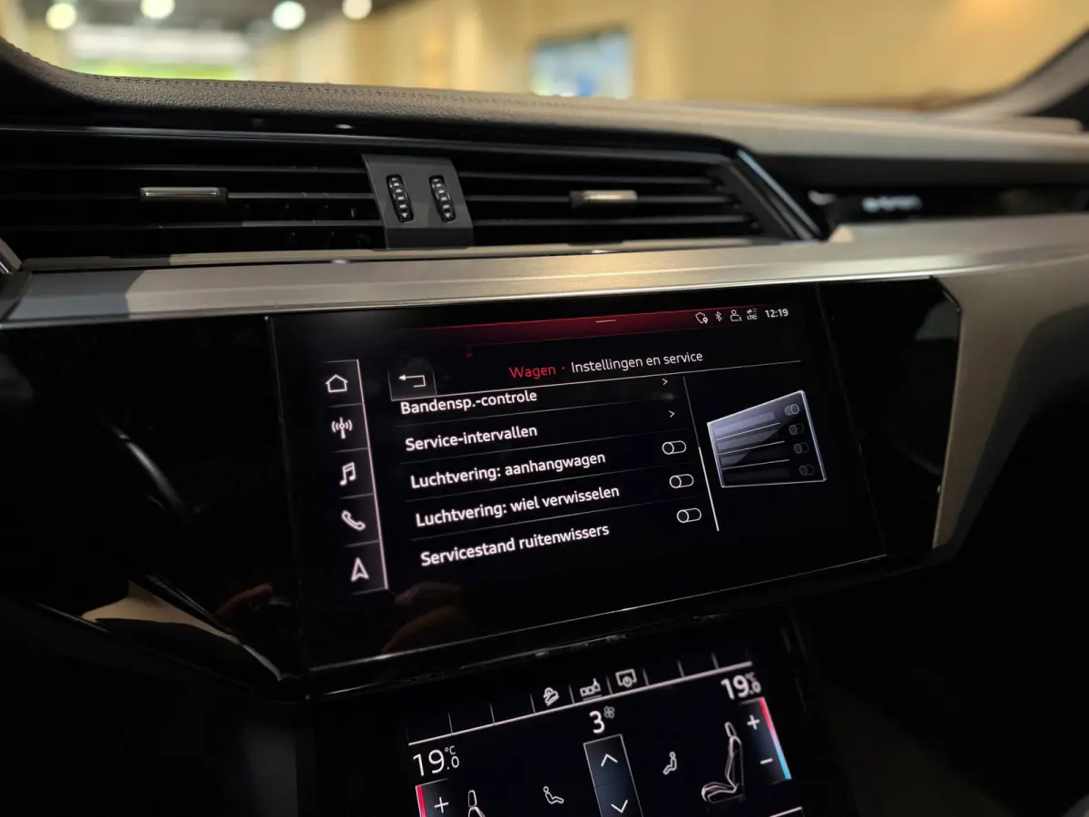 E-tron 50 quattro edition Black 71 kWh|Pano|Matrix|Memory|S line|Keyless|