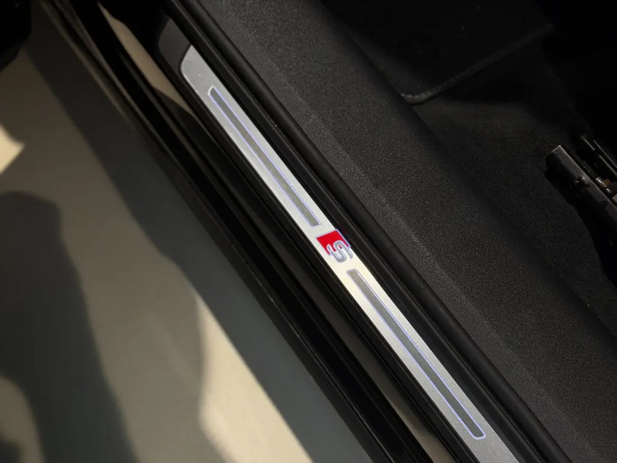 E-tron 50 quattro edition Black 71 kWh|Pano|Matrix|Memory|S line|Keyless|