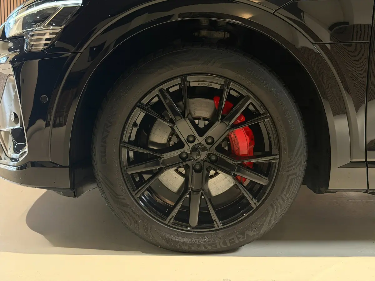 E-tron 50 quattro edition Black 71 kWh|Pano|Matrix|Memory|S line|Keyless|