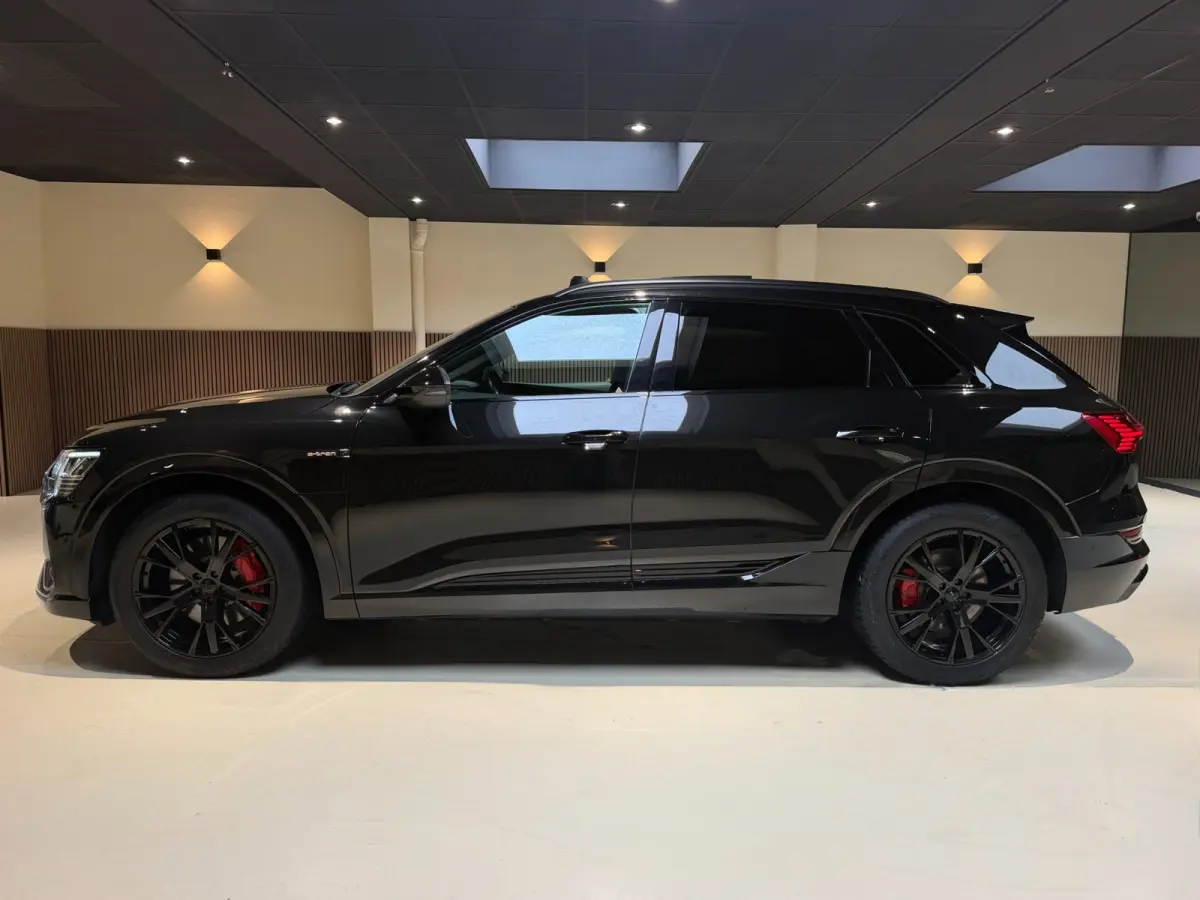 E-tron 50 quattro edition Black 71 kWh|Pano|Matrix|Memory|S line|Keyless|