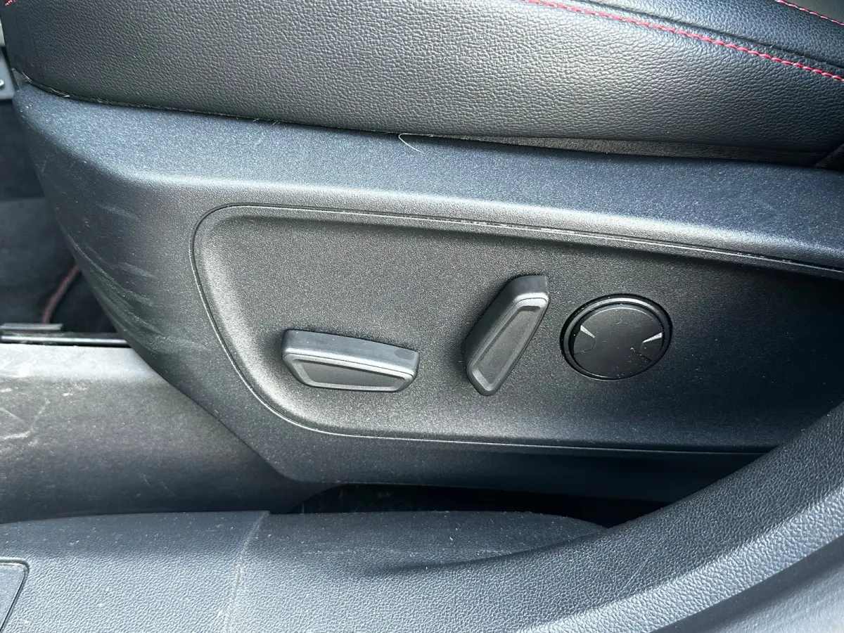 2.5 PHEV 225 PK ST-Line X | SOH 95,5%| HEAD UP DISPLAY| ADAPTIEVE CRUISE CONTROL| HALF LEER/HALF ALCANTARA| MATRIX LED| DODEHOEK DETECTIE| STUUR, STOEL, VOORRUIT EN ACHTERBANKVERWARMING| ELE