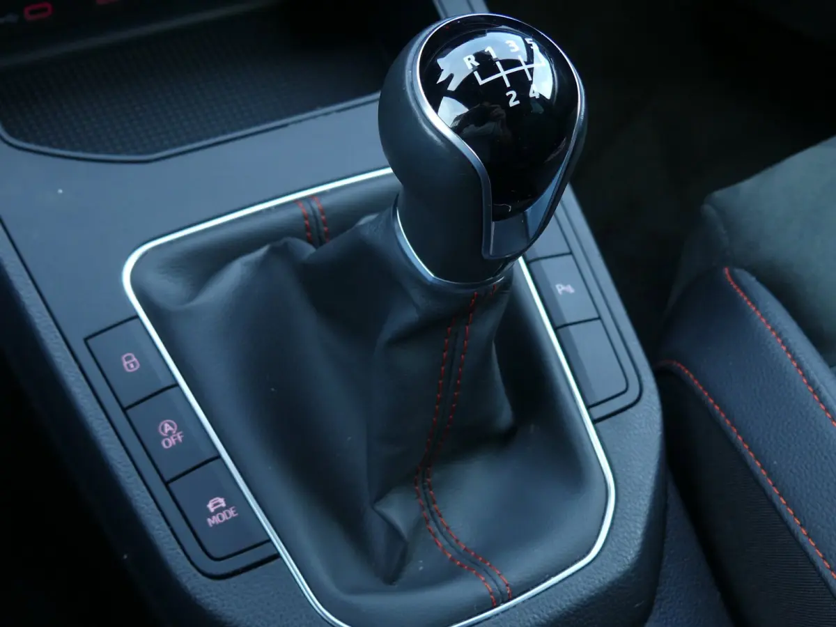 1.0 EcoTSI FR Business Intense