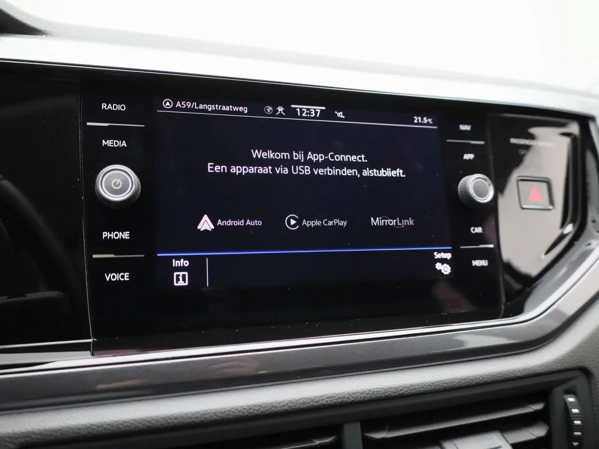 1.0 TSI Highline | 95 PK | Apple Carpaly / Android Auto | Lichtmetalen Velgen | Cruise Control Adaptief | Parkeersensoren |
