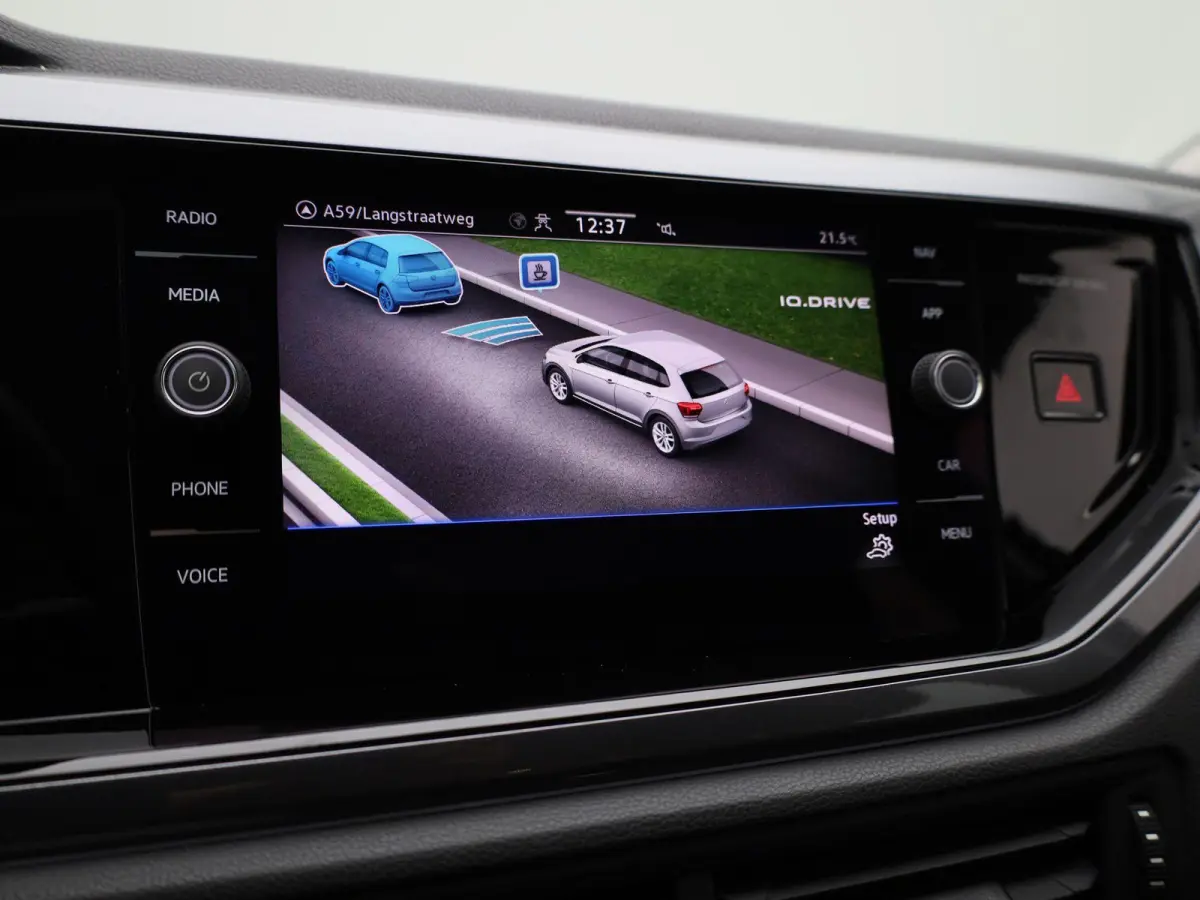 1.0 TSI Highline | 95 PK | Apple Carpaly / Android Auto | Lichtmetalen Velgen | Cruise Control Adaptief | Parkeersensoren |