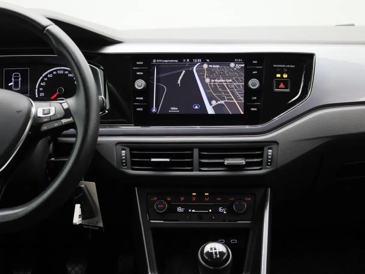 1.0 TSI Highline | 95 PK | Apple Carpaly / Android Auto | Lichtmetalen Velgen | Cruise Control Adaptief | Parkeersensoren |