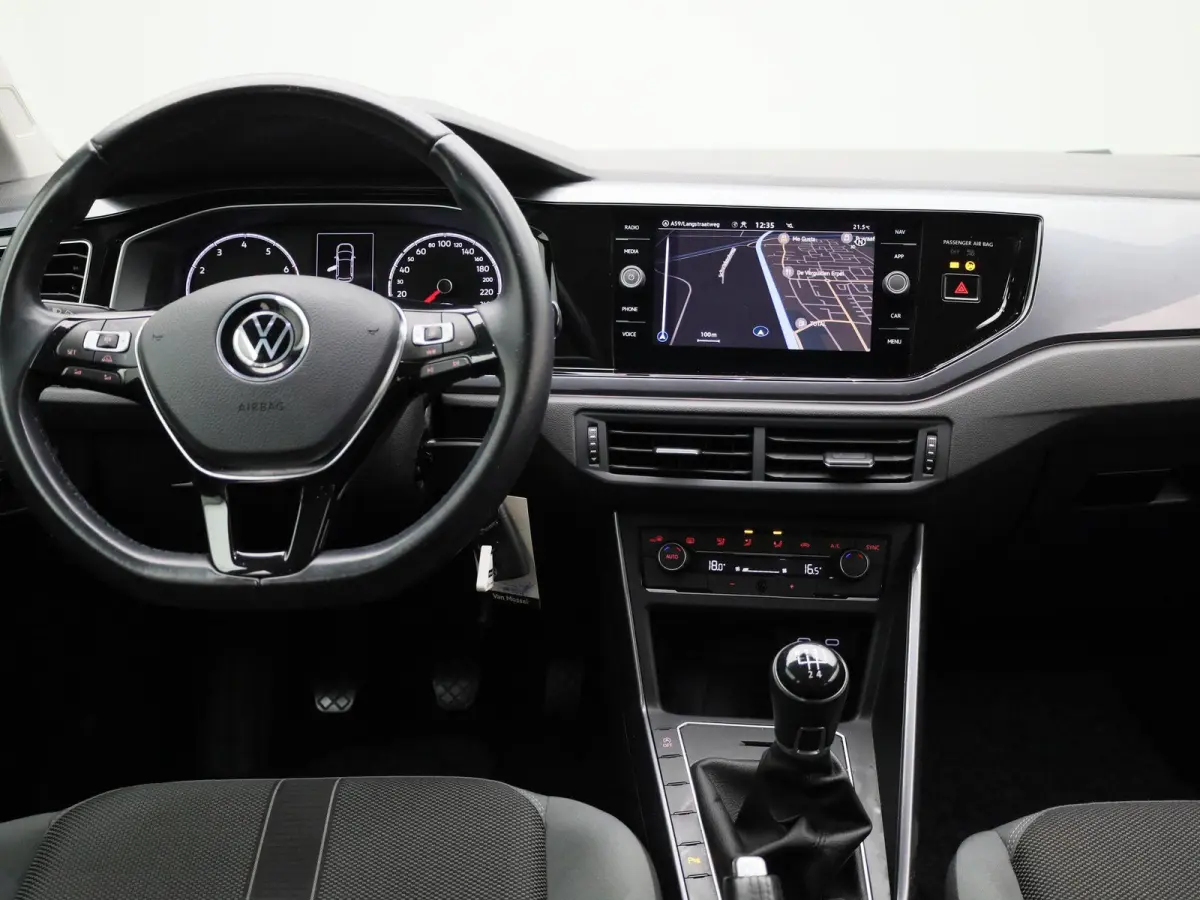 1.0 TSI Highline | 95 PK | Apple Carpaly / Android Auto | Lichtmetalen Velgen | Cruise Control Adaptief | Parkeersensoren |