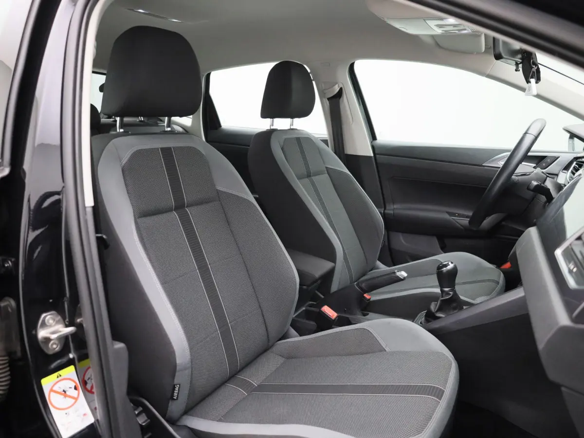1.0 TSI Highline | 95 PK | Apple Carpaly / Android Auto | Lichtmetalen Velgen | Cruise Control Adaptief | Parkeersensoren |