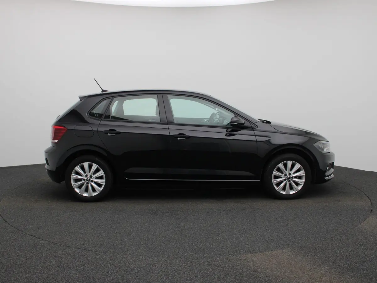 1.0 TSI Highline | 95 PK | Apple Carpaly / Android Auto | Lichtmetalen Velgen | Cruise Control Adaptief | Parkeersensoren |