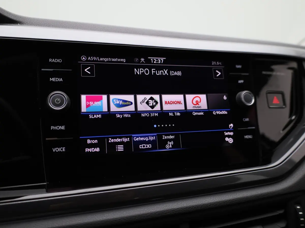 1.0 TSI Highline | 95 PK | Apple Carpaly / Android Auto | Lichtmetalen Velgen | Cruise Control Adaptief | Parkeersensoren |