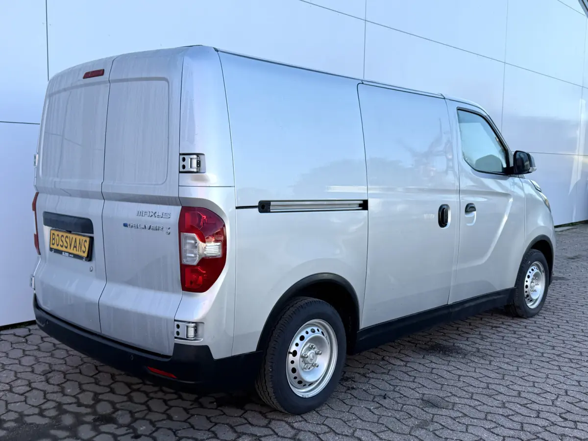 50kWh 122PK Elektrisch! L1 227km WLTP Cruise control Snelladen Laadkabel Camera Carplay Climtate Control Parkeersensoren achter