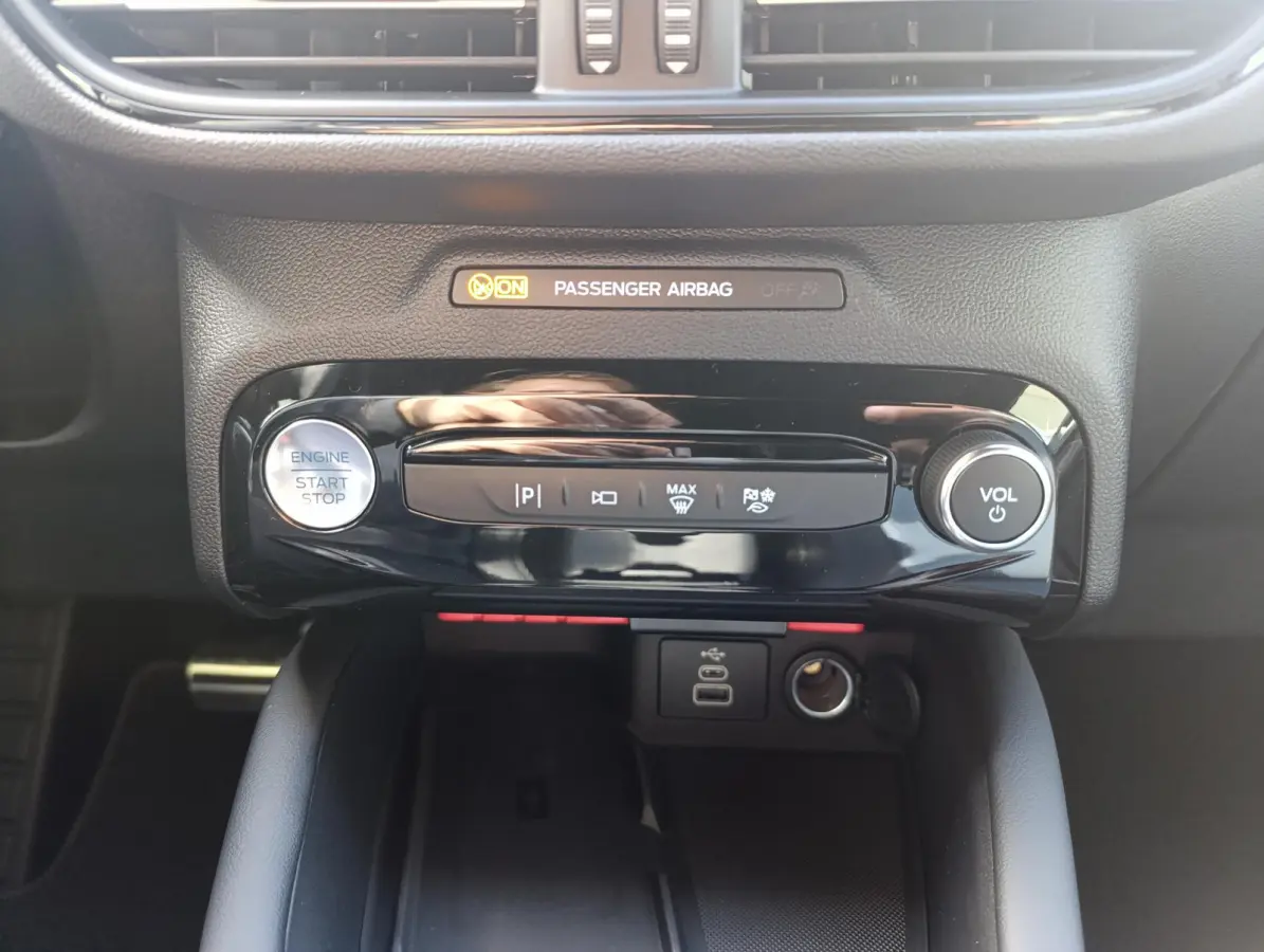 2.5 PHEV Bluecruise Edition | BLUECRUISE! | Panodak | Elek. trekhaak | Stoel/stuur voorruitverwarming | Dodehoekdetectie | Elek. stoel met geheugen | Elek. kofferklep