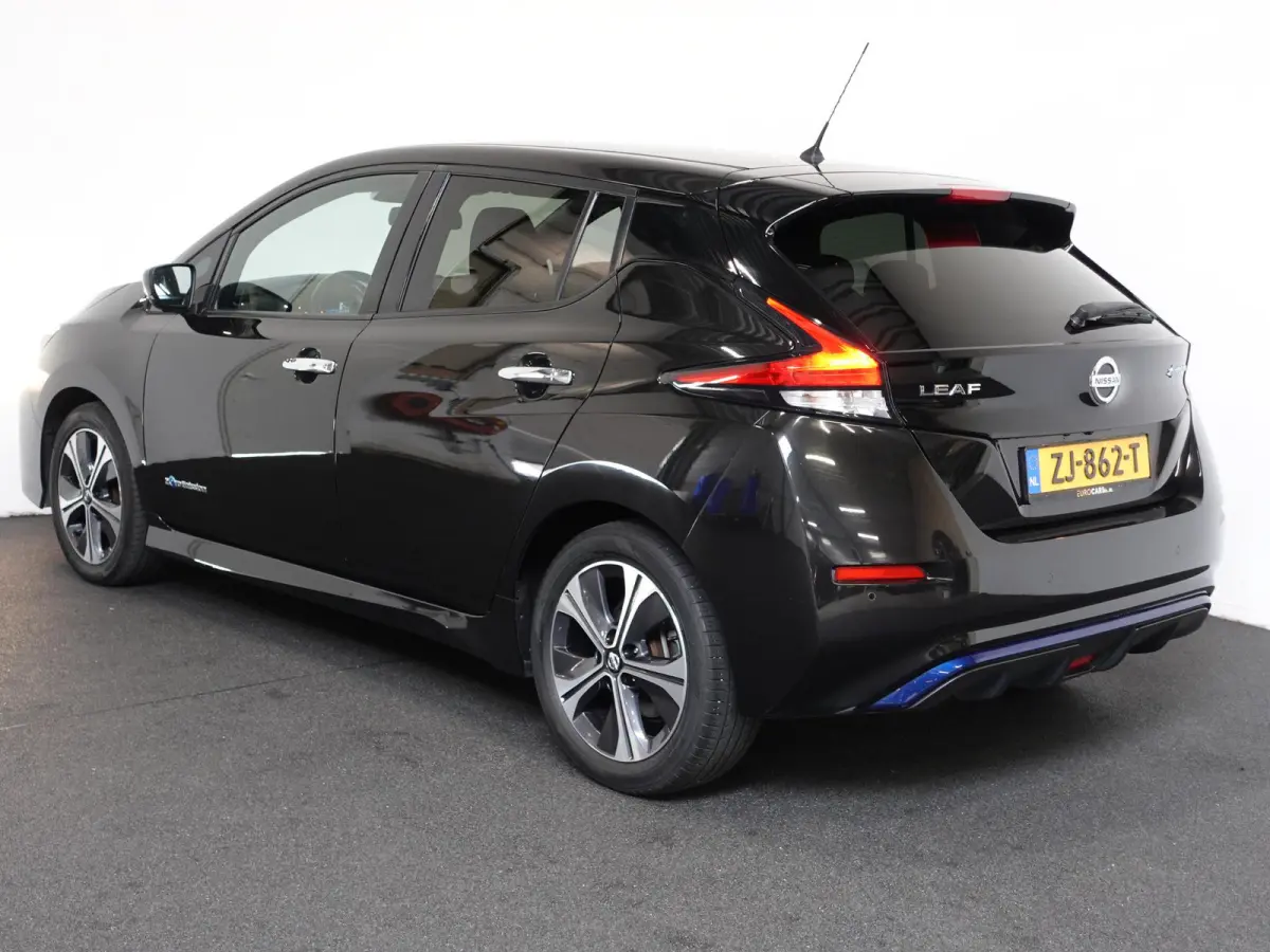 N-Connecta 40 kWh Navigatie Bluetooth Cruise Control Lichtmetalen Velgen