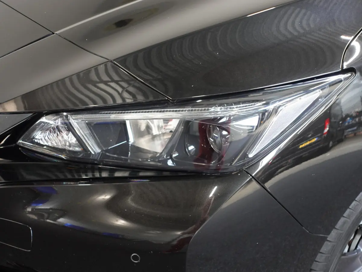 N-Connecta 40 kWh Navigatie Bluetooth Cruise Control Lichtmetalen Velgen