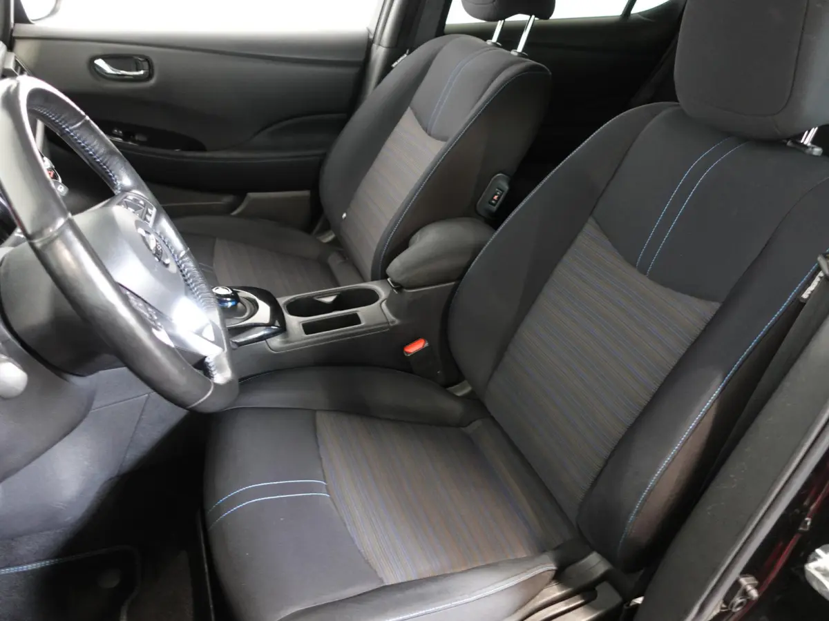 N-Connecta 40 kWh Navigatie Bluetooth Cruise Control Lichtmetalen Velgen