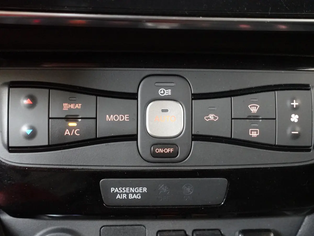 N-Connecta 40 kWh Navigatie Bluetooth Cruise Control Lichtmetalen Velgen