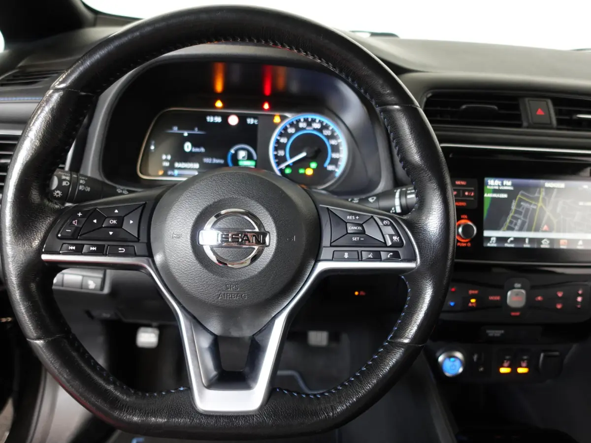N-Connecta 40 kWh Navigatie Bluetooth Cruise Control Lichtmetalen Velgen