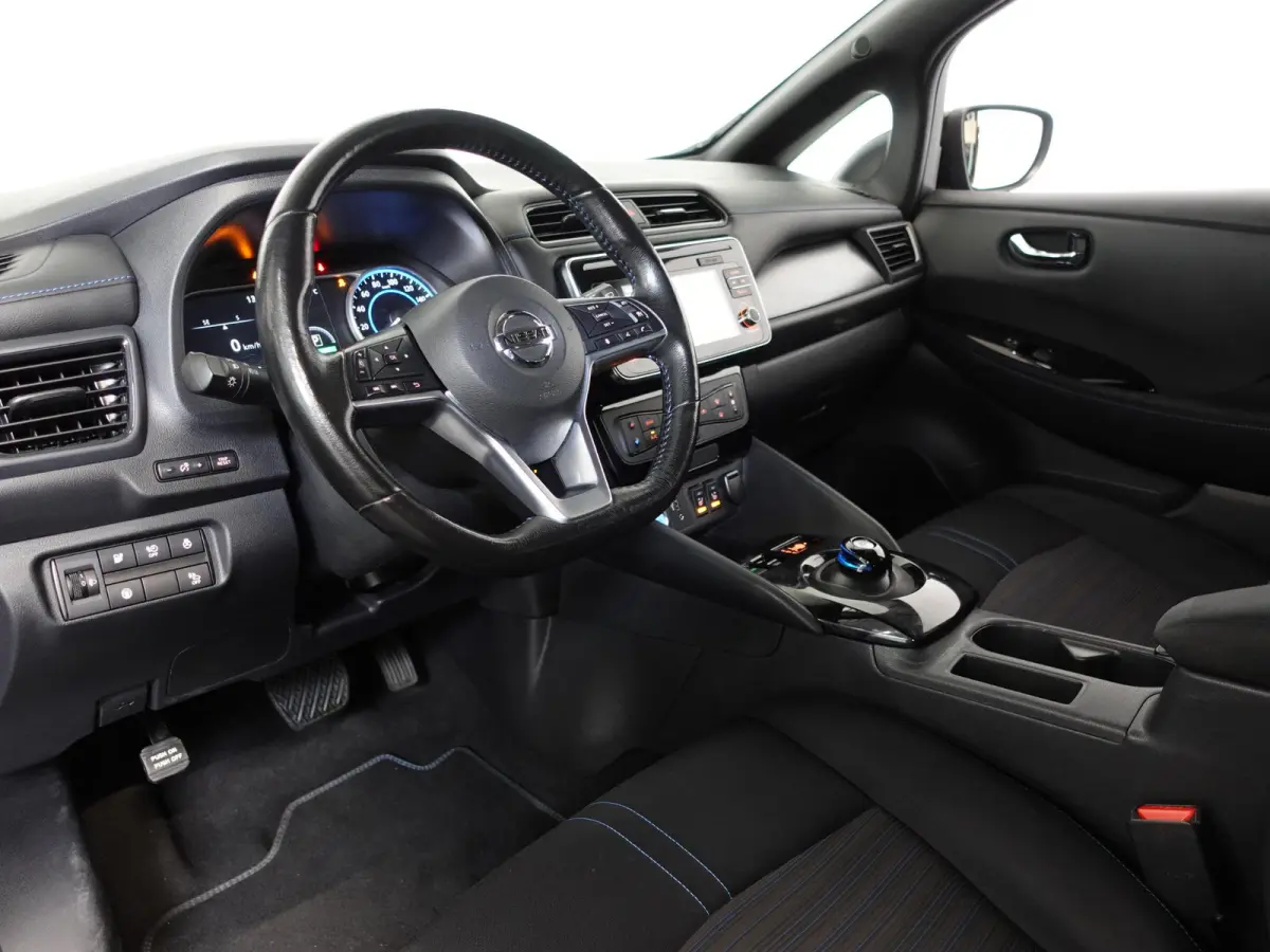 N-Connecta 40 kWh Navigatie Bluetooth Cruise Control Lichtmetalen Velgen