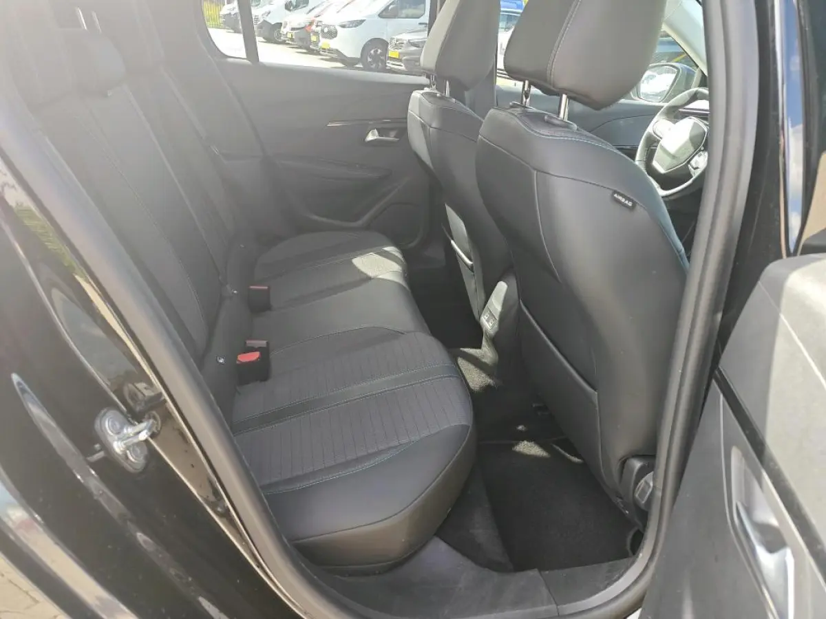 EV Allure Pack 50 kWh | Fase 3 laden | Navi by app | Stoelverwarming | Camera | Apple carplay | NL auto |