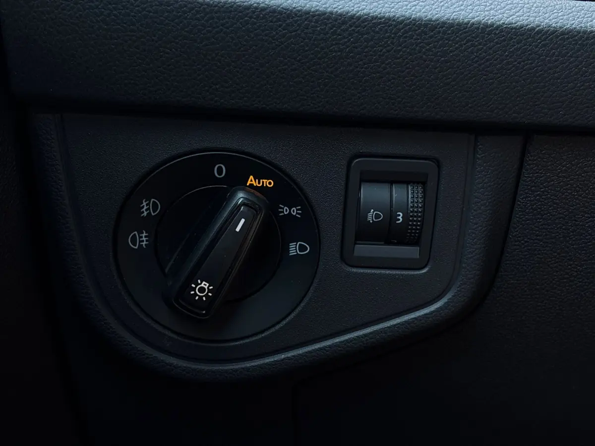 1.0 TSI 95 pk Life | Apple carplay | Parkeersensoren | Cruise control adaptief |