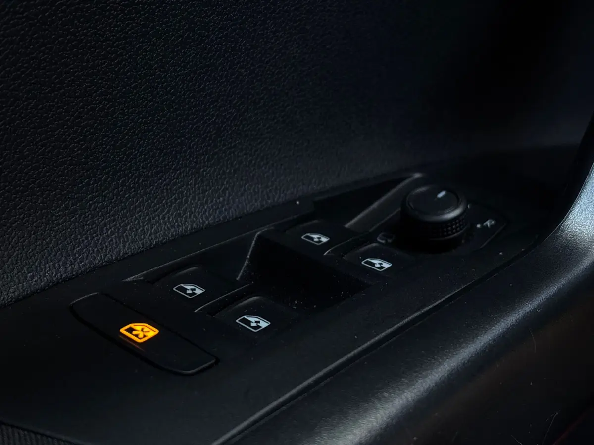 1.0 TSI 95 pk Life | Apple carplay | Parkeersensoren | Cruise control adaptief |