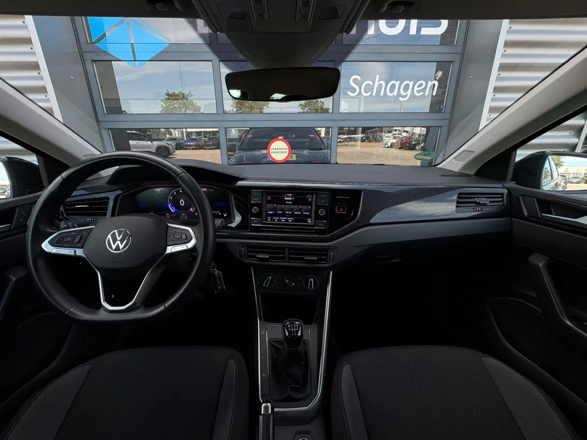 1.0 TSI 95 pk Life | Verlengde garantie | Apple Carplay | Cruise control adaptief | Getint glas | 15 inch | Airco
