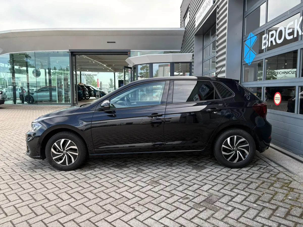 1.0 TSI 95 pk Life | Verlengde garantie | Apple Carplay | Cruise control adaptief | Getint glas | 15 inch | Airco