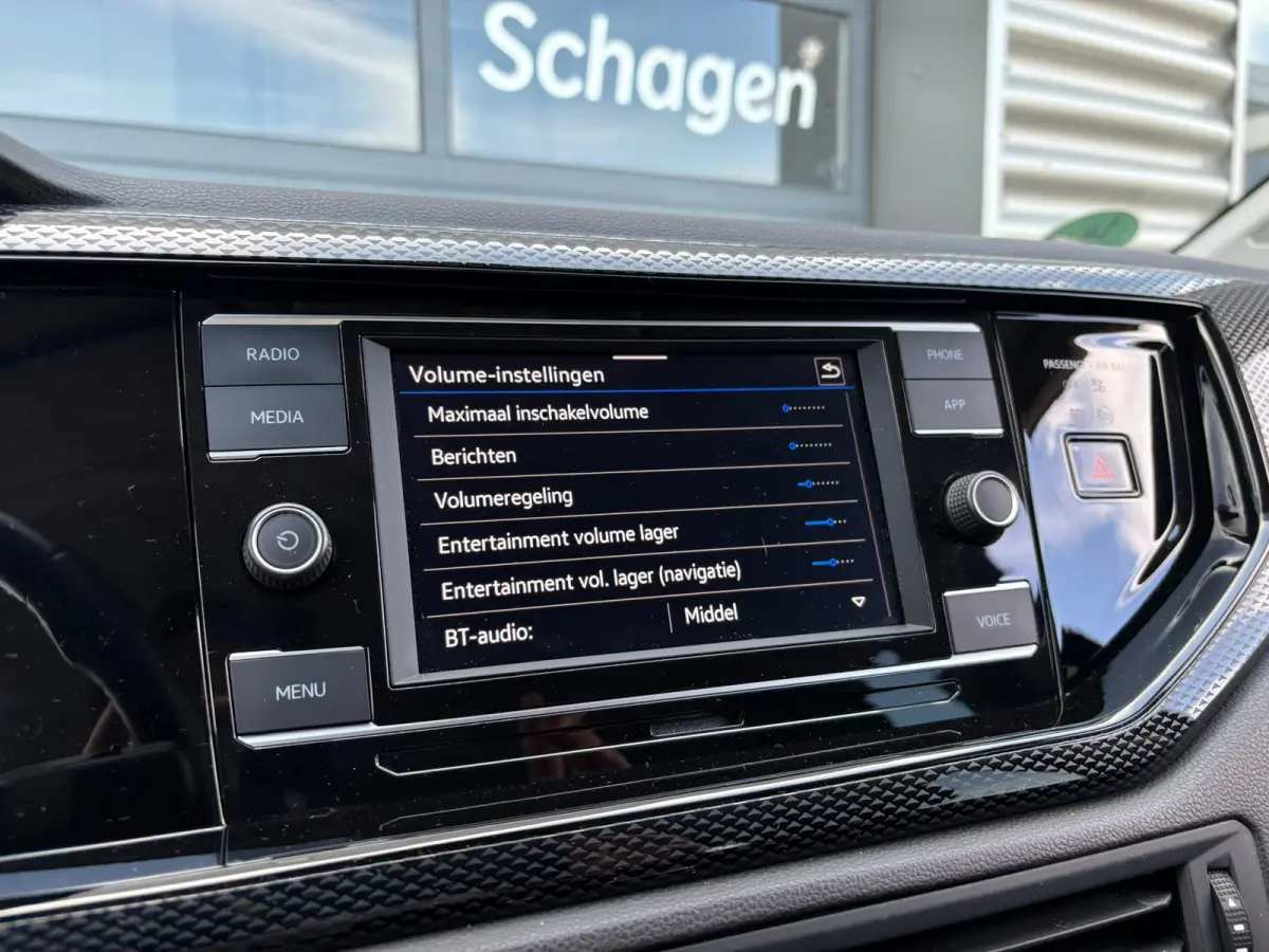 1.0 TSI 95 pk Life | Verlengde garantie | Apple Carplay | Cruise control adaptief | Getint glas | 15 inch | Airco