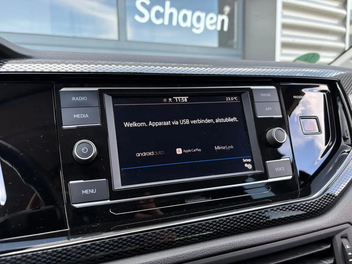 1.0 TSI 95 pk Life | Verlengde garantie | Apple Carplay | Cruise control adaptief | Getint glas | 15 inch | Airco