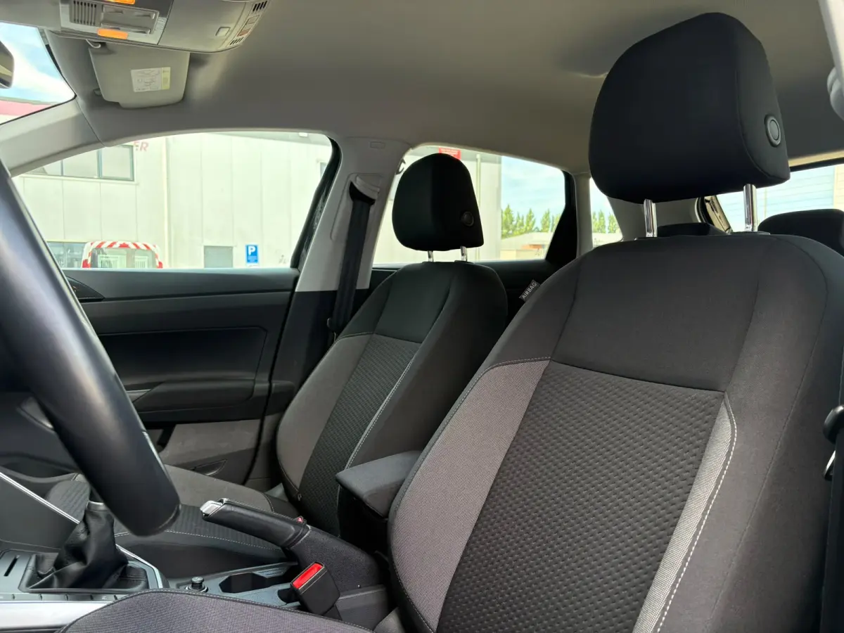 1.0 TSI 95 pk Life | Verlengde garantie | Apple Carplay | Cruise control adaptief | Getint glas | 15 inch | Airco
