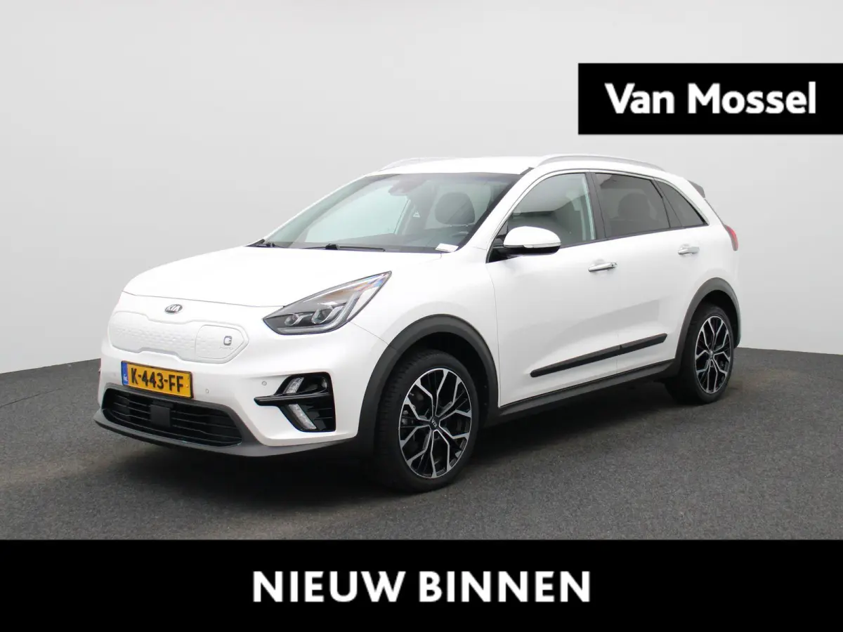 ExecutiveLine 64 kWh | Apple Carplay / Android Auto | Stoelverwarming | Stoelventilatie | Achteruitrijcamera | Parkeersensoren |