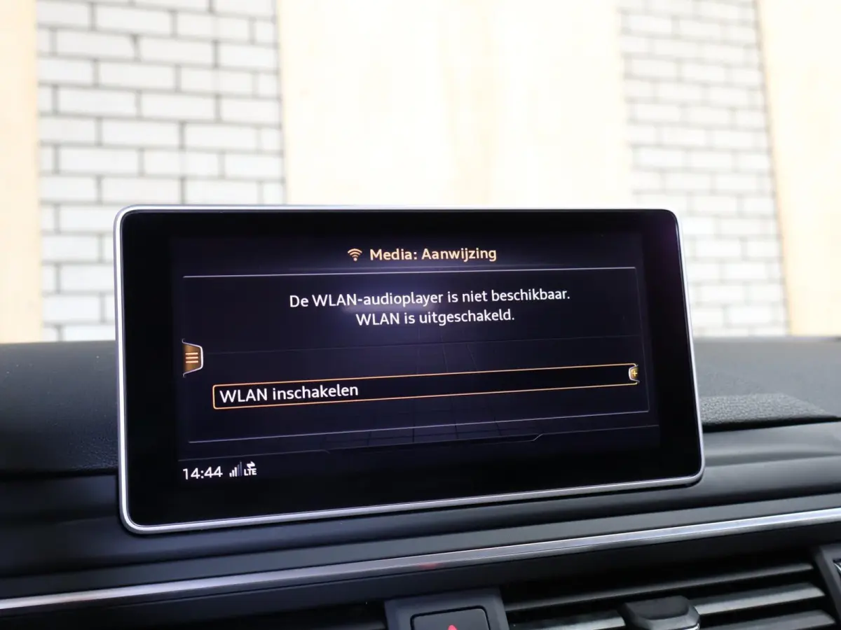 2.0 TFSI 190pk S-tronic Launch Edition | Trekhaak | LED Koplampen | Nekverwarming | Voorstoelen Verwarmd | 19" Velgen