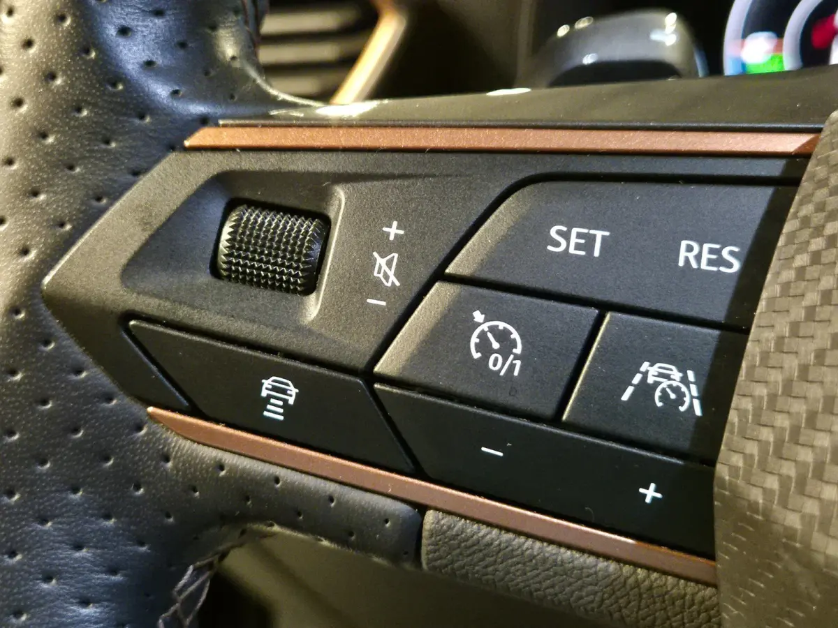 1.4 TSI e-Hybrid PHEV Essential - CarPlay - Virtual Cockpit - Adapt Cruise
