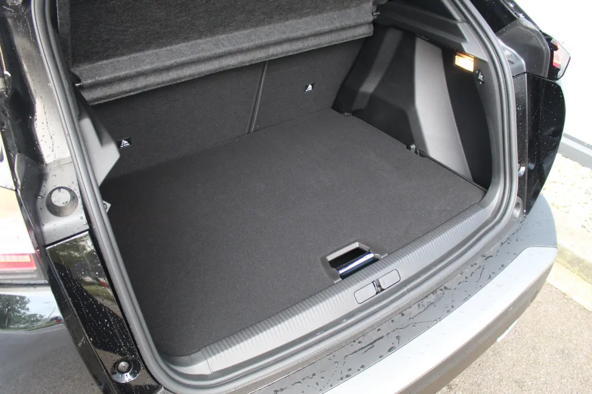 1.2 Hybrid 145 GT | Drive Assist | Dodehoeksens. | Camera V+A | Carplay | Navi | LED | Keyless | Drive Assist | Dodehoeksens. | Camera V+A | Carplay | Navi | LED | Keyless |